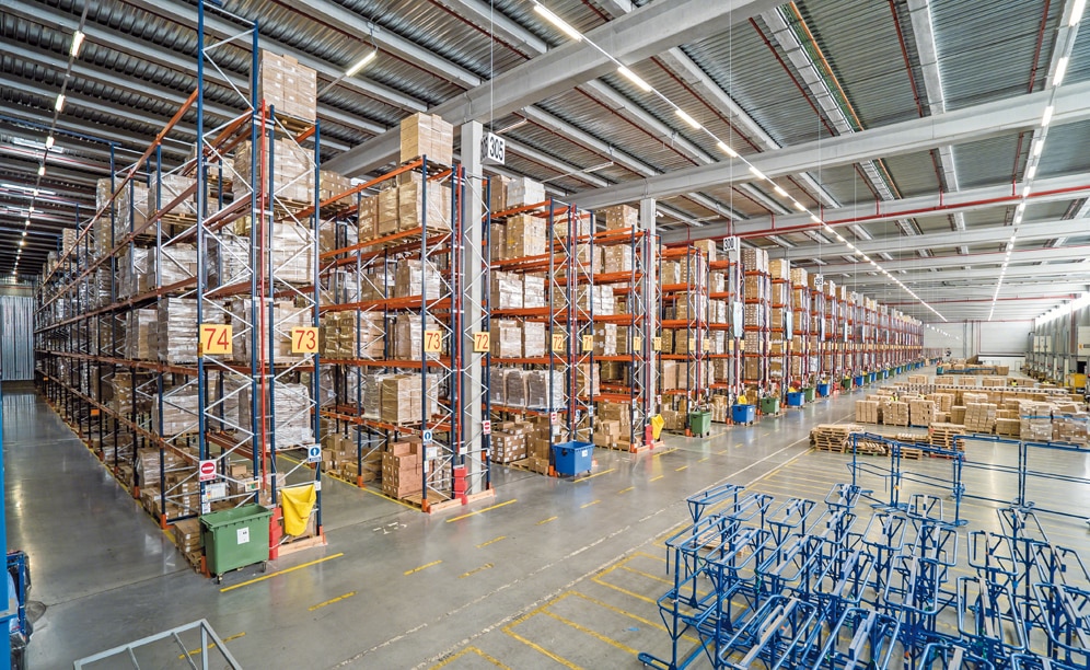 Mecalux installe un nouveau centre logistique pour DHL près de Madrid