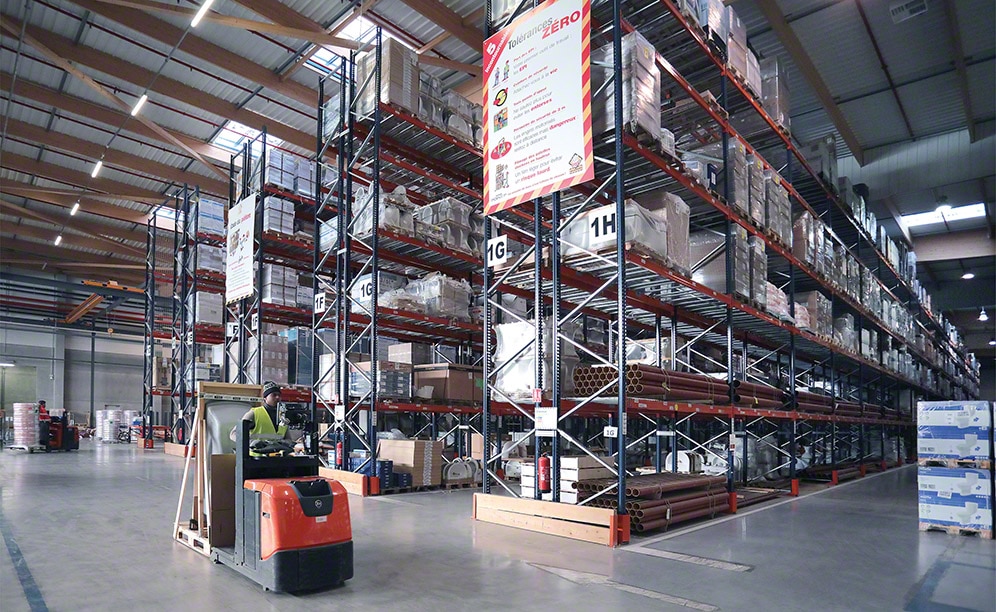 Mecalux et Saint-Gobain, une collaboration durable Mecalux et Saint-Gobain, une collaboration durable